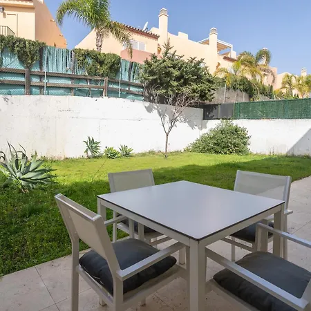 Hébergement de vacances Ground Floor Na