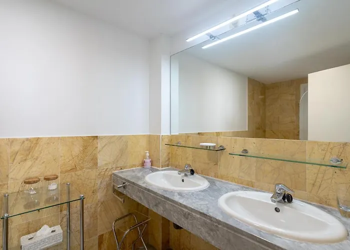 Casa vacanze Ground Floor Na